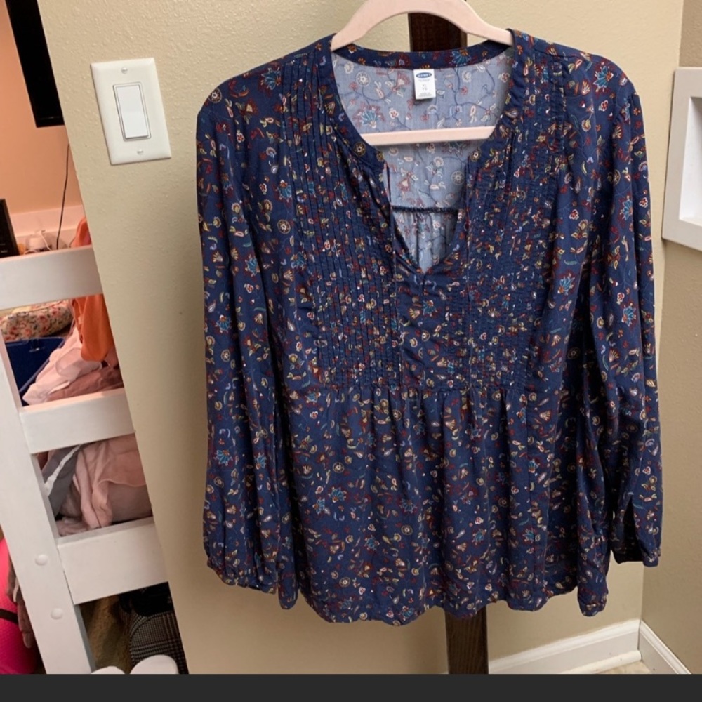Old Navy Navy Boho Floral + Paisley Top